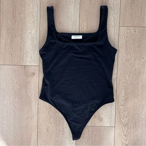Aritzia Babaton Contour Bodysuit